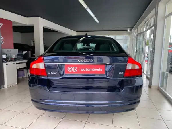 Volvo S80 2007 - 7500 EUR, 369251 km - AUTO.MOTO.pt - 369251km - foto 18 de 33
