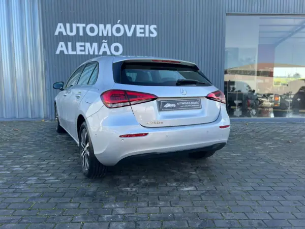 Mercedes-Benz A 250e 2021 - 26950 EUR, 74456 km - AUTO.MOTO.pt - 74456km - foto 7 de 17