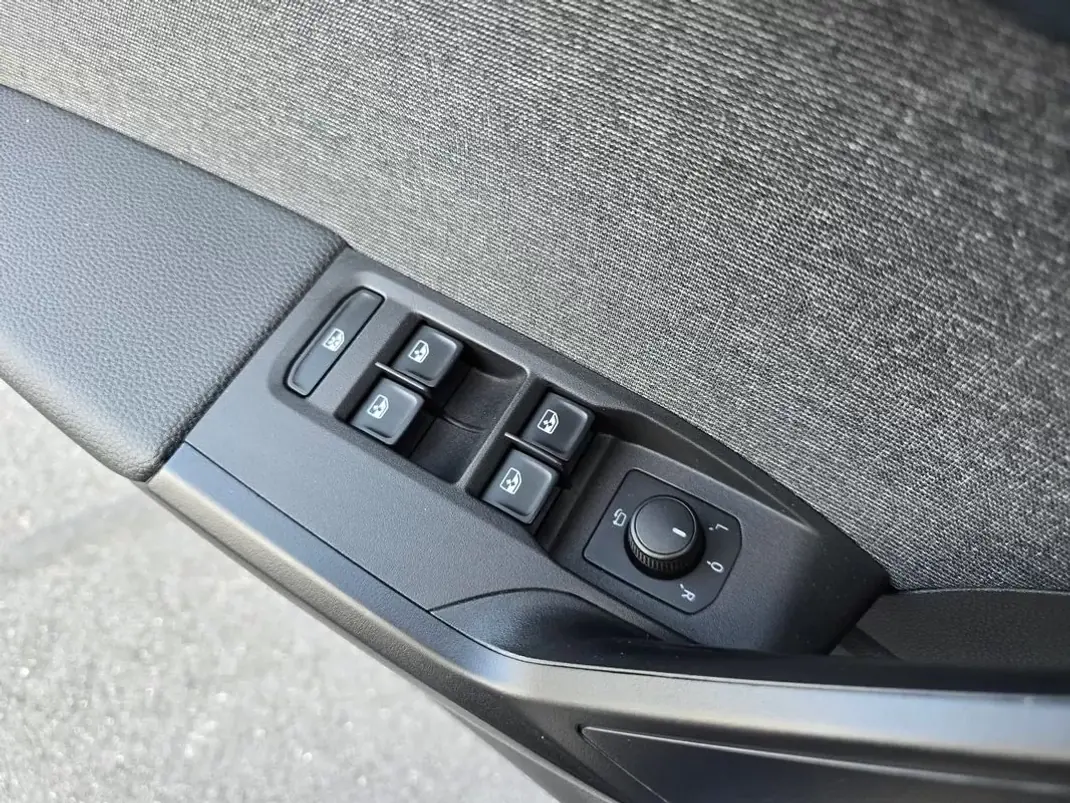 SEAT Arona 2023 - 16900 EUR, 73900 km - AUTO.MOTO.pt - 73900km - foto 36 de 37