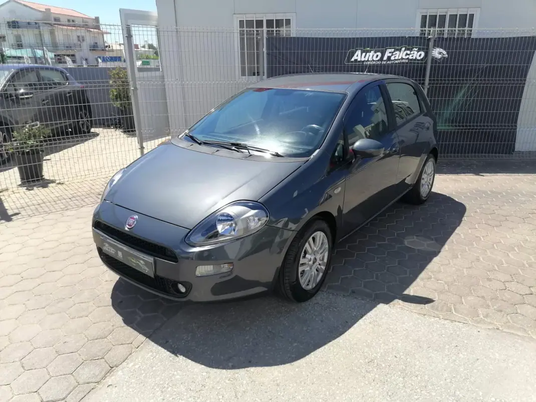 Fiat Punto 2013 - 6900 EUR, 135000 km - AUTO.MOTO.pt - 135000km - foto 1 de 8
