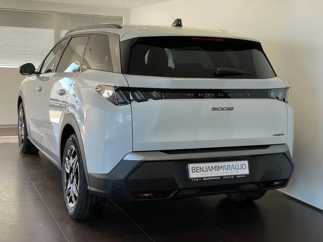 Peugeot 5008 2025 - 35990 EUR, 14608 km - AUTO.MOTO.pt - 14608km - foto 3 de 15