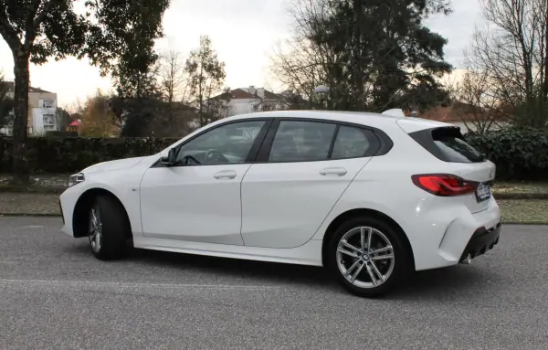 BMW 116 2020 - 22990 EUR, 121000 km - AUTO.MOTO.pt - 121000km - foto 10 de 33