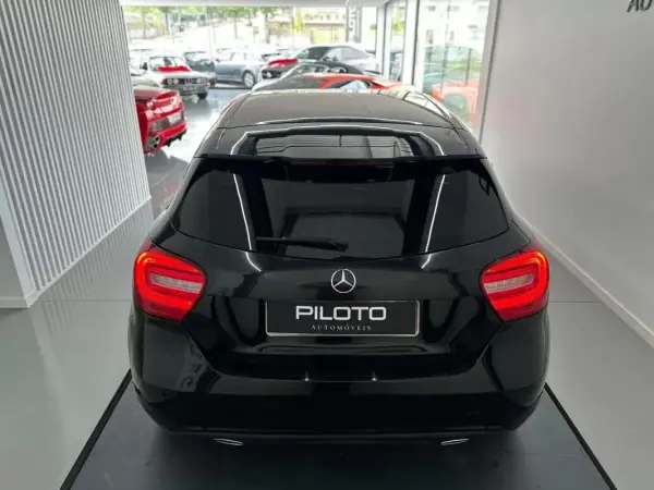 Mercedes-Benz A 180 2013 - 13490 EUR, 211541 km - AUTO.MOTO.pt - 211541km - foto 7 de 23