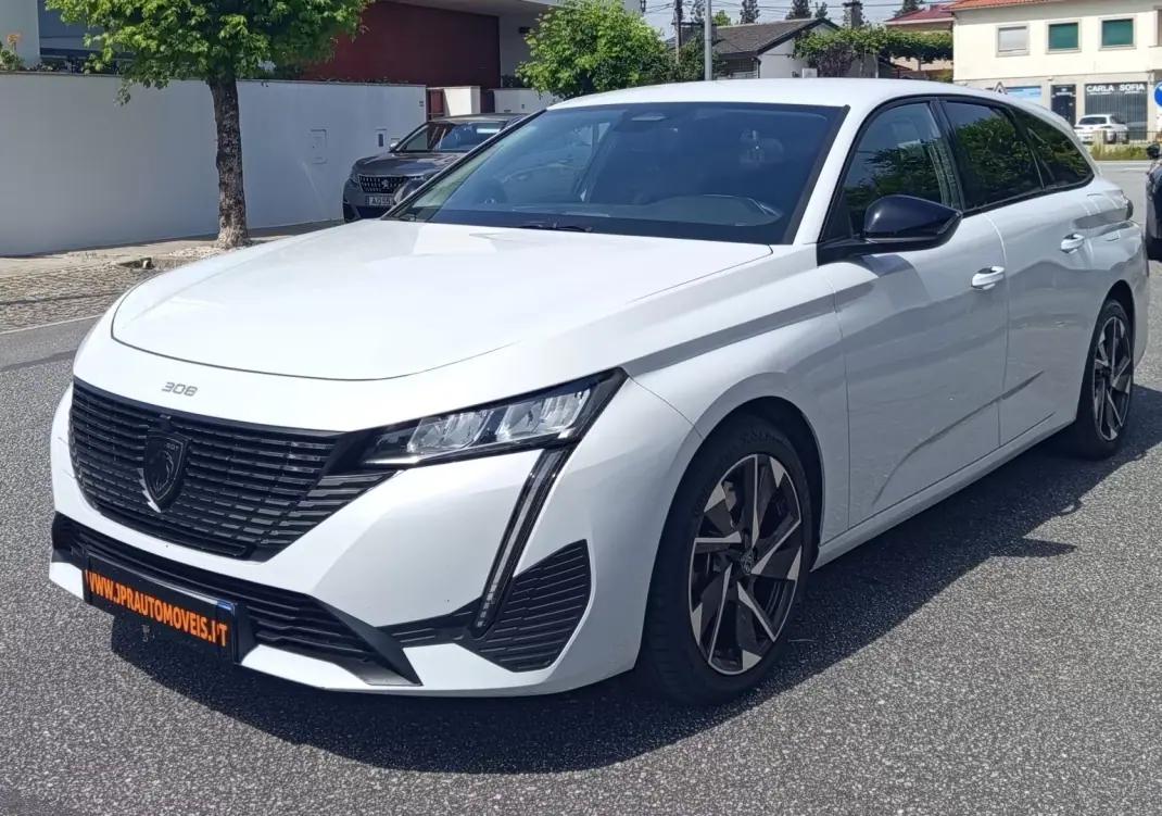 Peugeot 308 SW 2025 - 24990 EUR, 53970 km - AUTO.MOTO.pt - 53970km - foto 1 de 18