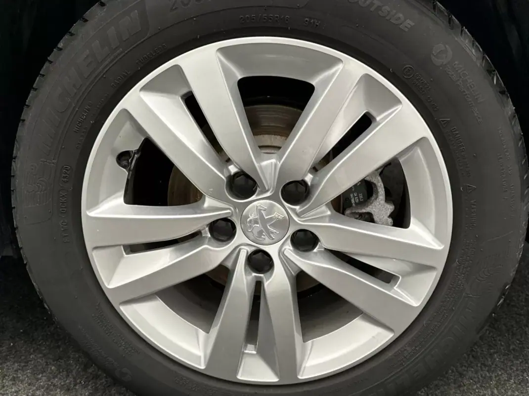 Peugeot 308 SW 2020 - 12850 EUR, 149365 km - AUTO.MOTO.pt - 149365km - foto 11 de 11