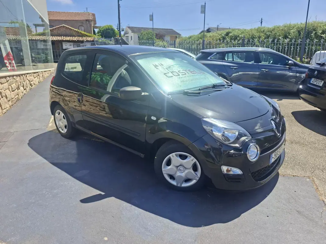 Renault Twingo 2013 - 7945 EUR, 122382 km - 122382km - foto 2 de 11