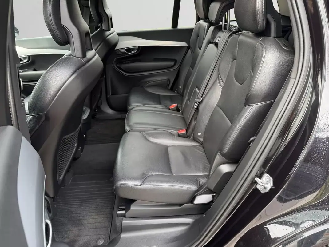 Volvo XC 90 2018 - 28990 EUR, 237257 km - 237257km - foto 7 de 16