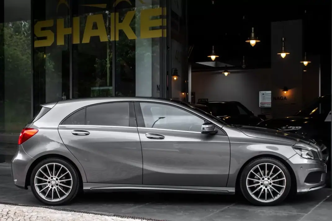Mercedes-Benz A 180 2015 - 13990 EUR, 263650 km - AUTO.MOTO.pt - 263650km - foto 5 de 34