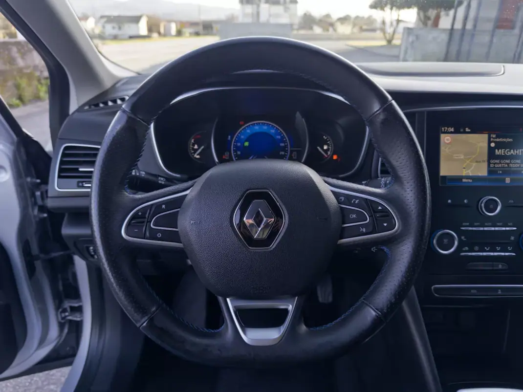 Renault Mégane Sport Tourer 2016 - 13990 EUR, 163000 km - AUTO.MOTO.pt - 163000km - foto 23 de 47