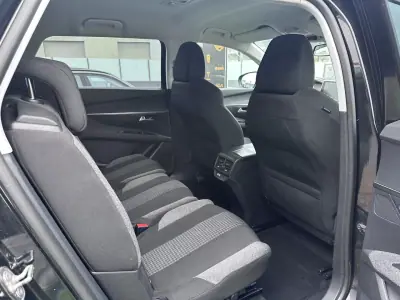 Peugeot 5008 2018 - 14900 EUR, 140000 km - AUTO.MOTO.pt - 140000km - foto 45 de 52