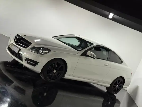 Mercedes-Benz C 250 2011 - 16990 EUR, 193000 km - AUTO.MOTO.pt - 193000km - foto 6 de 22