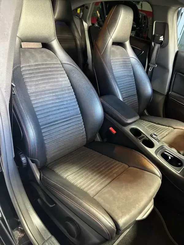 Mercedes-Benz CLA 220 2017 - 22500 EUR, 209125 km - AUTO.MOTO.pt - 209125km - foto 12 de 33