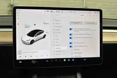 Tesla Model 3 2021 - 25950 EUR, 64509 km - AUTO.MOTO.pt - 64509km - foto 37 de 50