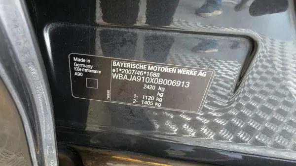 BMW 530 2017 - 21900 EUR, 230206 km - AUTO.MOTO.pt - 230206km - foto 50 de 58