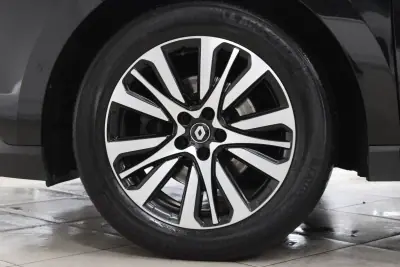 Renault Espace 2017 - 17900 EUR, 171000 km - AUTO.MOTO.pt - 171000km - foto 28 de 31