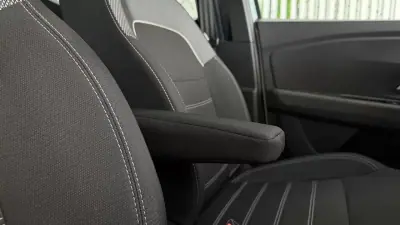 Dacia Sandero 2025 - 14990 EUR, 20225 km - AUTO.MOTO.pt - 20225km - foto 14 de 29