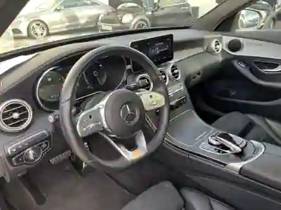 Mercedes-Benz C 220 2019 - 27500 EUR, 188607 km - AUTO.MOTO.pt - 188607km - foto 3 de 6