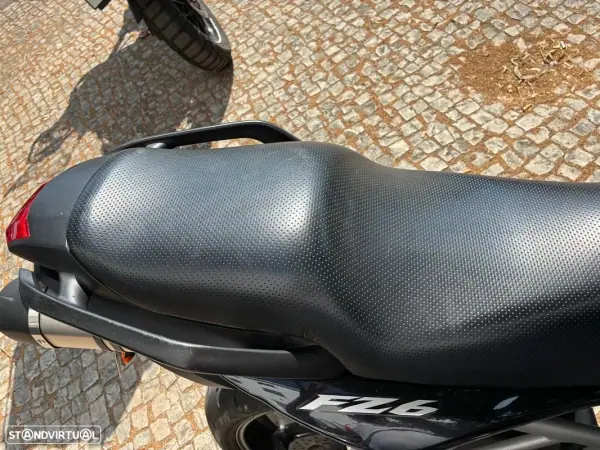 Yamaha FZ 07 2004 - 3250 EUR, 43561 km - AUTO.MOTO.pt - 43561km - foto 12 de 13