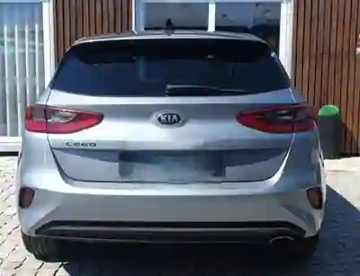 Kia Ceed 2019 - 15000 EUR, 60000 km - AUTO.MOTO.pt - 60000km - foto 2 de 6