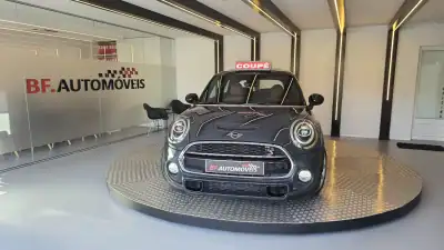 MINI Cooper 2019 - 25500 EUR, 96321 km - AUTO.MOTO.pt - 96321km - foto 10 de 53