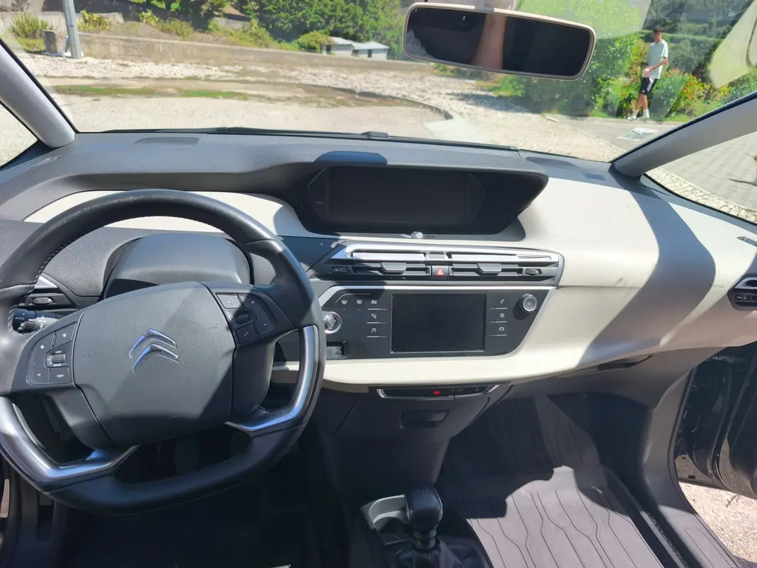 Citroën Grand C4 Spacetourer 2020 - 16300 EUR, 106000 km - 106000km - foto 8 de 13