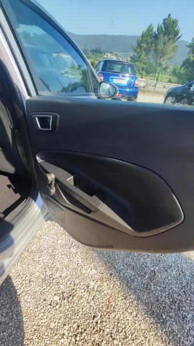 Ford Fiesta 2014 - 9798 EUR, 176798 km - AUTO.MOTO.pt - 176798km - foto 18 de 23