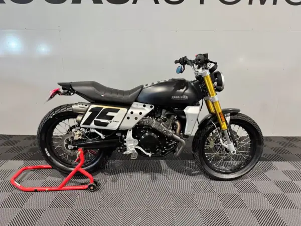 2022 - 5750 EUR, 5500 km - AUTO.MOTO.pt - 5500km - foto 17 de 27
