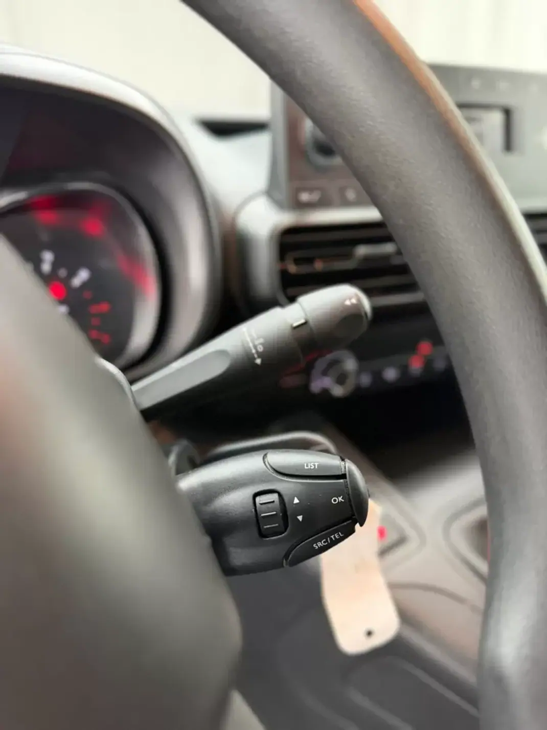 Citroën Berlingo 2019 - 11000 EUR, 128000 km - 128000km - foto 16 de 17
