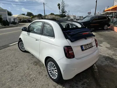 Fiat 500e 2023 - 17950 EUR, 22420 km - AUTO.MOTO.pt - 22420km - foto 4 de 9