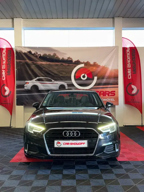 Audi A3 Limousine 35 TDI S tronic S line 2017 Diesel — 192 000 km Audi A3 Limousine 35 TDI S tronic S line 2017 Diesel