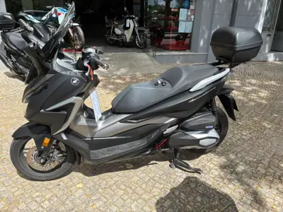 Honda Forza 2021 - 4450 EUR, 48179 km - AUTO.MOTO.pt - 48179km - foto 4 de 10