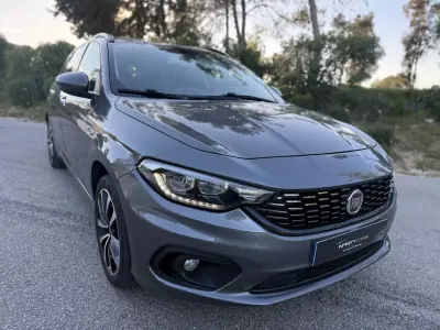 Fiat Tipo Station Wagon 2019 - 9999 EUR, 120000 km - AUTO.MOTO.pt - 120000km - foto 3 de 12
