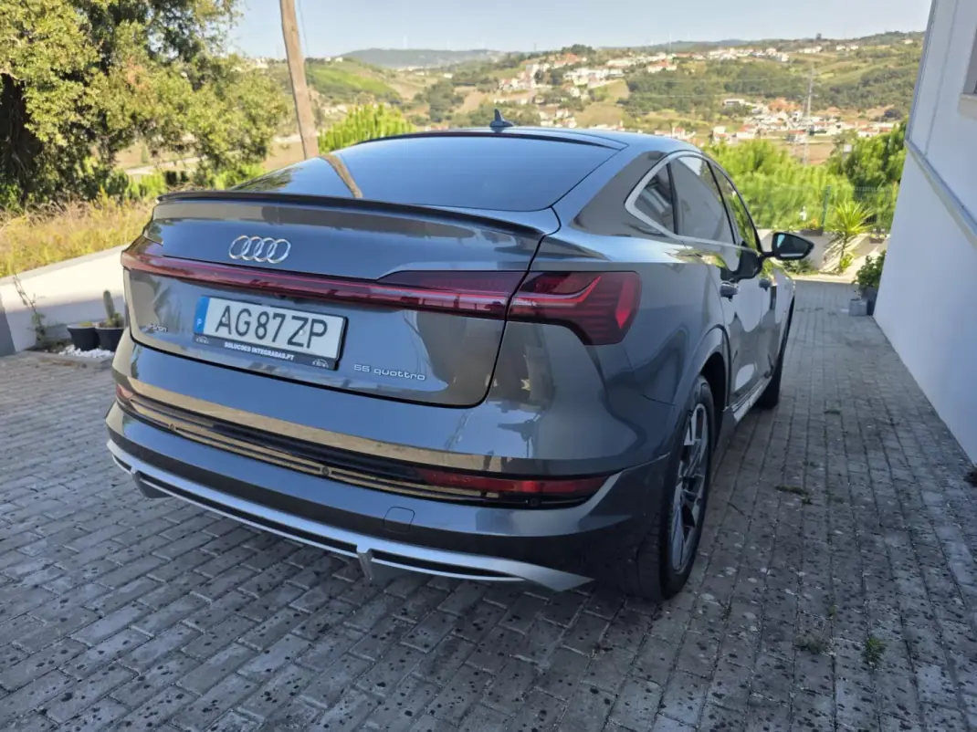 Audi e-tron 2021 - 32900 EUR, 120000 km - 120000km - foto 7 de 51