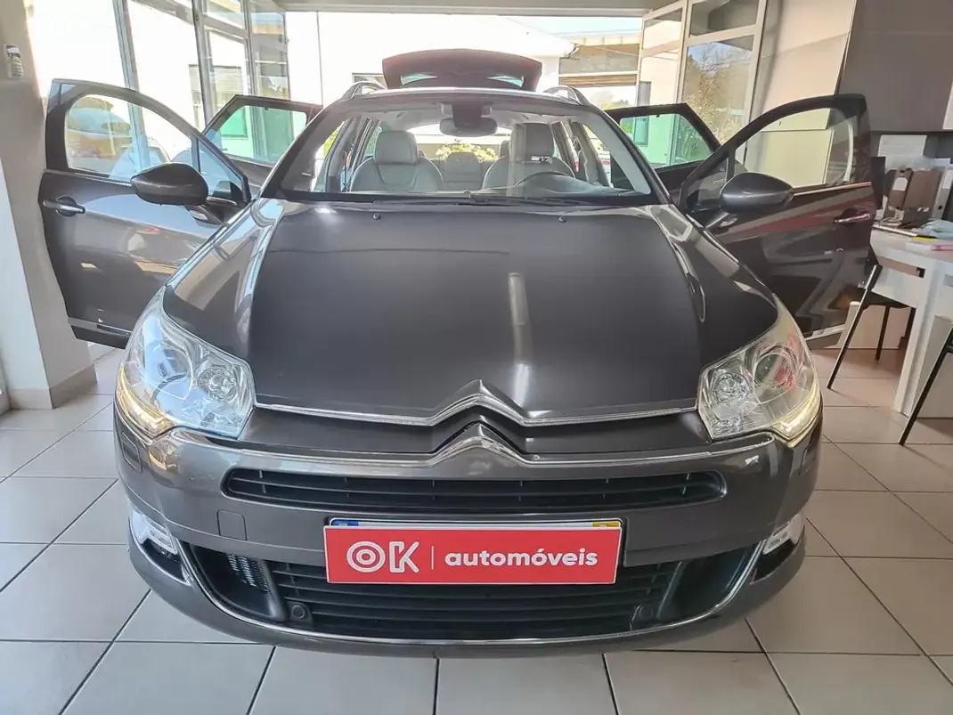 Citroën C5 Tourer 2017 - 9500 EUR, 248400 km - AUTO.MOTO.pt - 248400km - foto 20 de 38