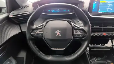 Peugeot e-208 2020 - 20490 EUR, 46617 km - AUTO.MOTO.pt - 46617km - foto 28 de 70