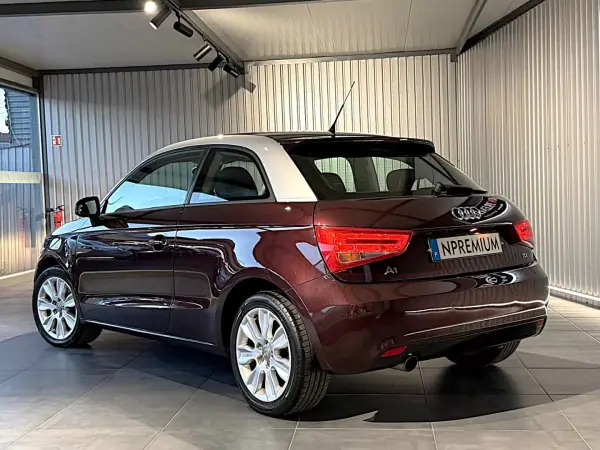 Audi A1 2011 - 9990 EUR, 218000 km - AUTO.MOTO.pt - 218000km - foto 6 de 34