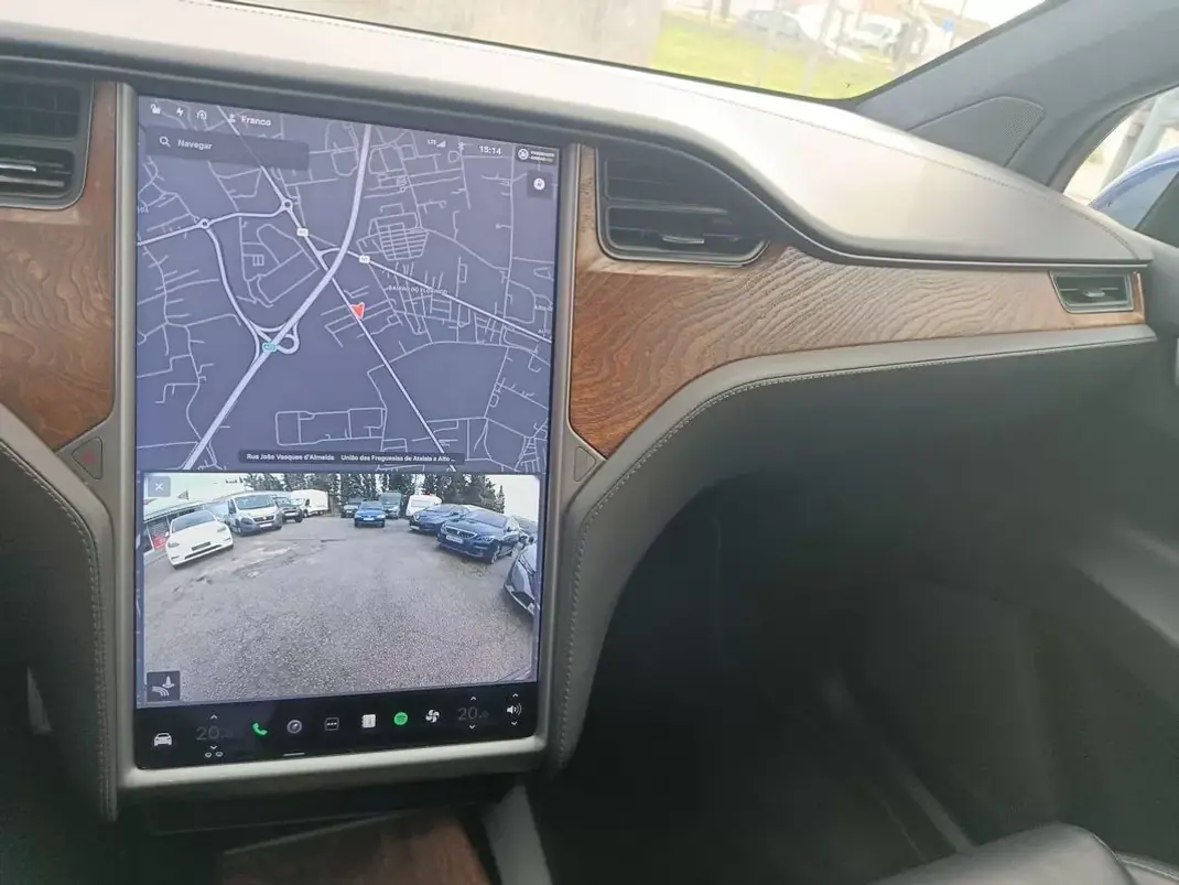 Tesla Model X 2020 - 45500 EUR, 85990 km - AUTO.MOTO.pt - 85990km - foto 6 de 38