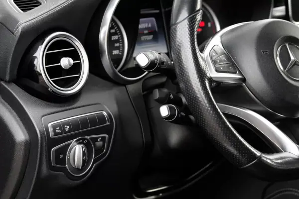 Mercedes-Benz GLC 250 2017 - 36990 EUR, 179000 km - AUTO.MOTO.pt - 179000km - foto 29 de 29