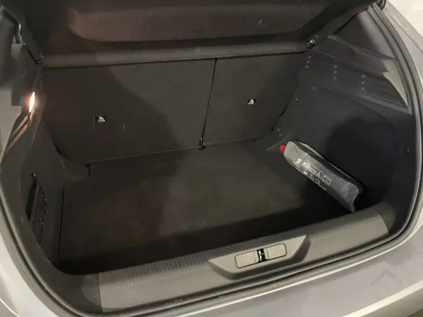 Peugeot 308 2024 - 19500 EUR, 56000 km - 56000km - foto 30 de 31