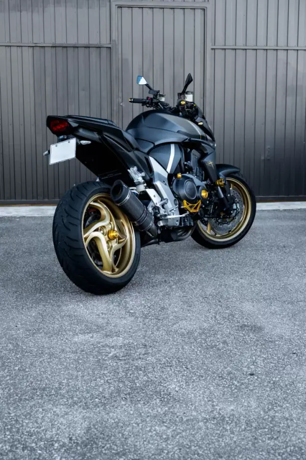 Honda CB 1000R 2012 - 8900 EUR, 22000 km - AUTO.MOTO.pt - 22000km - foto 4 de 26