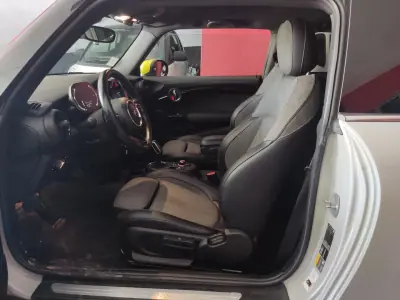 MINI Electric 2020 - 16750 EUR, 95000 km - AUTO.MOTO.pt - 95000km - foto 12 de 16