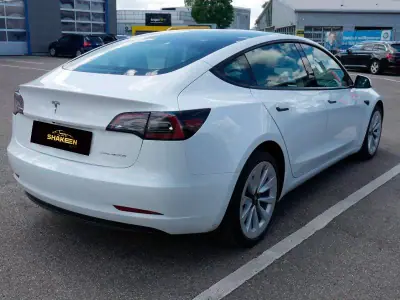 Tesla Model 3 2022 - 29450 EUR, 73183 km - AUTO.MOTO.pt - 73183km - foto 3 de 9