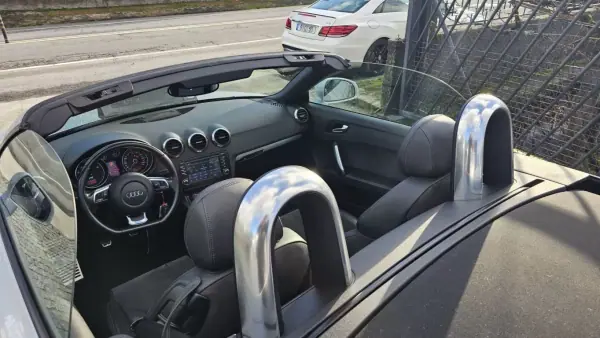 Audi TT Roadster 2007 - 14900 EUR, 151194 km - 151194km - foto 35 de 51