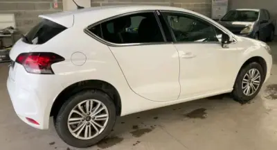 Citroën DS4 2014 - 8900 EUR, 118142 km - AUTO.MOTO.pt - 118142km - foto 10 de 11