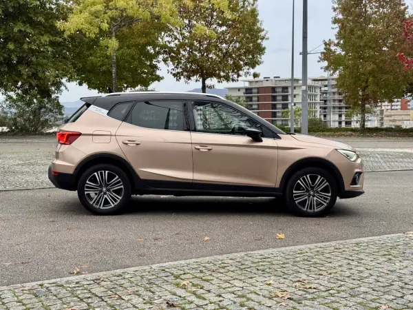 SEAT Arona 2018 - 18500 EUR, 136000 km - AUTO.MOTO.pt - 136000km - foto 7 de 28