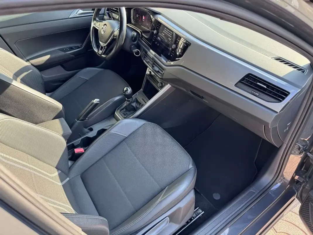 Volkswagen Polo 2018 - 14900 EUR, 186328 km - 186328km - foto 15 de 32