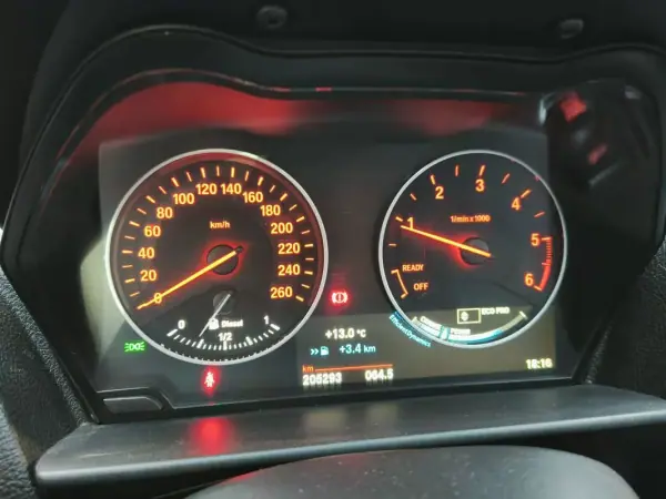 BMW 116 2016 - 13900 EUR, 205293 km - AUTO.MOTO.pt - 205293km - foto 30 de 31