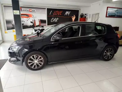 Peugeot 308 2014 - 8980 EUR, 165000 km - AUTO.MOTO.pt - 165000km - foto 7 de 22