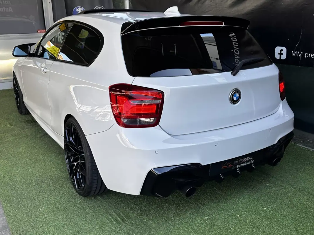 BMW 120 2013 - 18500 EUR, 225000 km - AUTO.MOTO.pt - 225000km - foto 14 de 39
