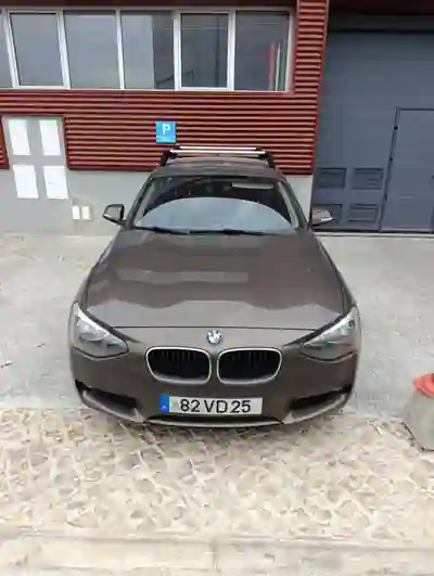 BMW 116 2015 - 9700 EUR, 204000 km - AUTO.MOTO.pt - 204000km - foto 2 de 3